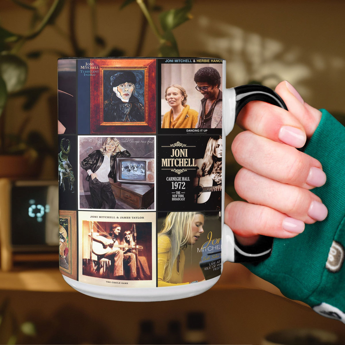Joni Mitchell Accent Mug – A Folk & Art-Pop Nostalgia Collage